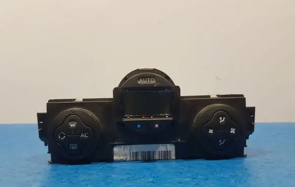AC 428 Tailgate/trunk/boot open switch 