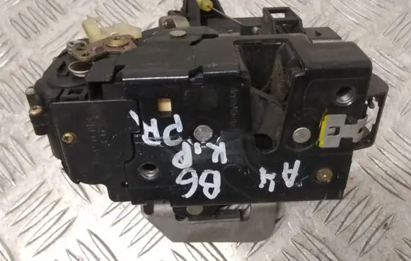 Audi A4 S4 B6 8E 8H Front door lock 4B1837015G