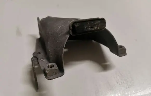 Audi Q5 SQ5 Engine mounting bracket 8K0399060L