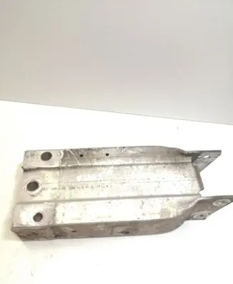 Mercedes-Benz E W212 Front bumper mounting bracket A2126200895