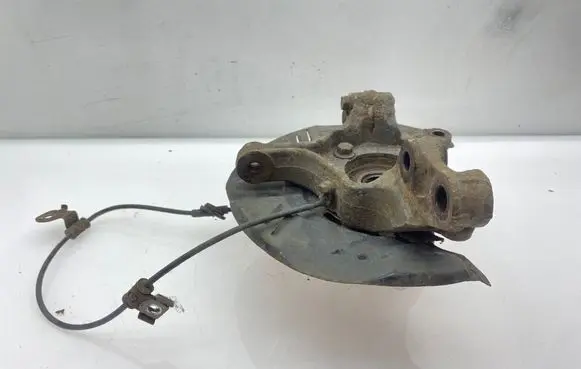 Subaru Legacy Front wheel hub
