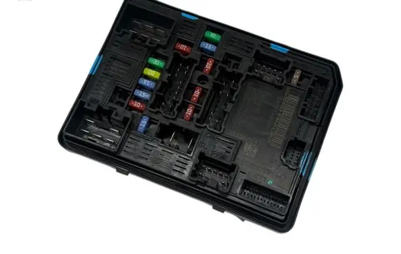 Renault Clio V Fuse module 284B69541R