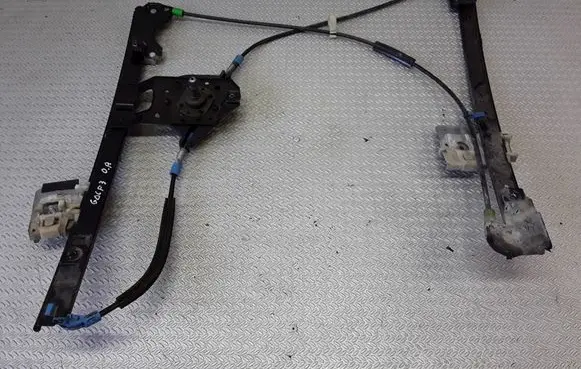 Volkswagen Golf III Front door manual window regulator 1H0837402B