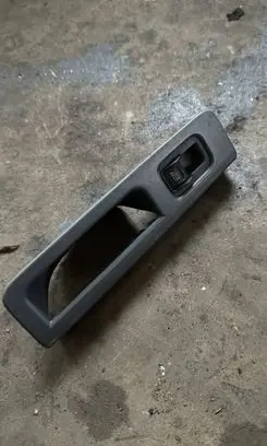 Volvo V50 Electric window control switch 8679477