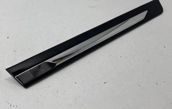 Nissan X-Trail T32 Rear door trim (molding) 828776FR0A