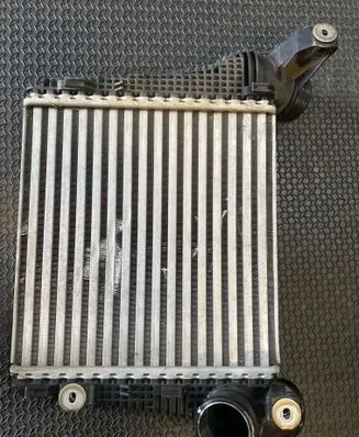 Porsche Macan (95B) Intercooler radiator 95b145803g T95B359 HCC0123731