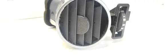 Land Rover Discovery 3 - LR3 Dash center air vent grill JBD500210