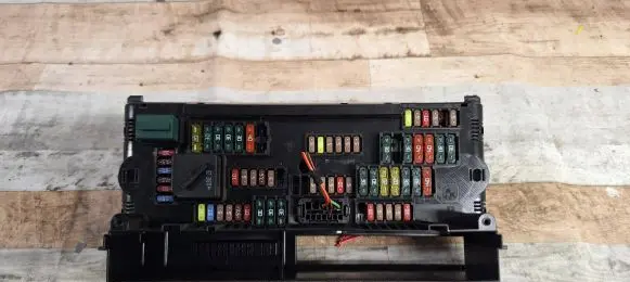 BMW 5 F10 F11 Fuse module 9234421 217033442E 25051101721481