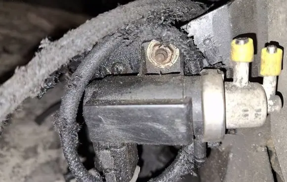 Audi A6 S6 C5 4B Turbo solenoid valve