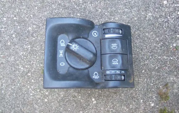 Opel Vectra B Hazard light switch EF21
