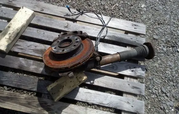 Mercedes-Benz Sprinter W906 Front wheel hub spindle knuckle 55558886