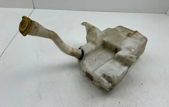 Ford Kuga II Windshield washer fluid reservoir/tank