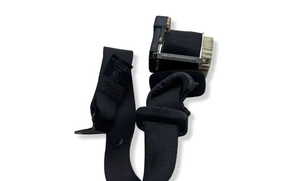 Opel Corsa C Rear seatbelt 040173