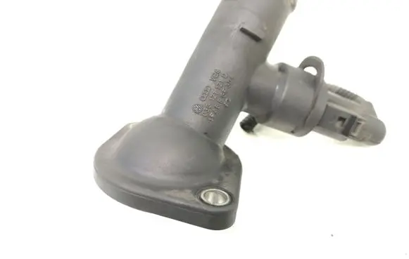 Volkswagen Touran I Engine coolant pipe/hose 03G121121D 06A919501