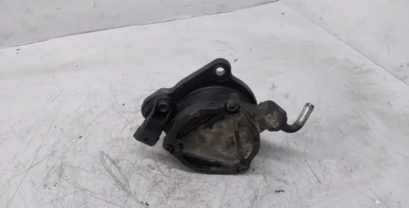Toyota Yaris Vacuum pump