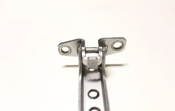 Mitsubishi Outlander Rear door lower hinge IAE