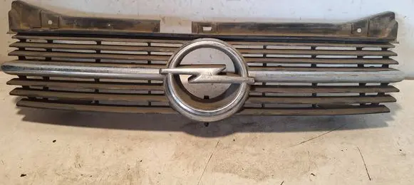 Opel Omega B1 Front grill 90491397 90491919 90459940