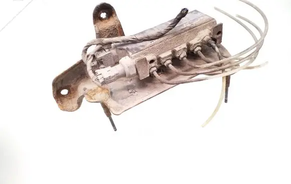 Mercedes-Benz S W220 Air suspension valve block A2203200258