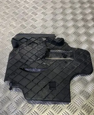 Mercedes-Benz E W212 Timing belt guard (cover) A6510100175 BBP198402