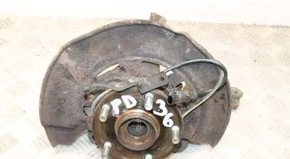 Toyota Verso-S Front wheel hub
