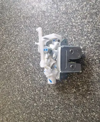 Mitsubishi Space Star Loading door lock 
