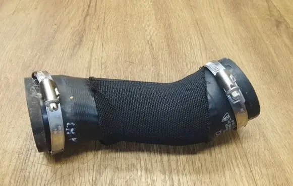 Porsche Macan (95B) Intercooler hose/pipe 95B145993G