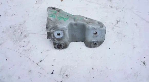 Renault Laguna III Fender mounting bracket