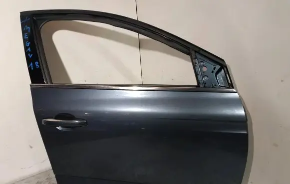 Renault Megane III Front door