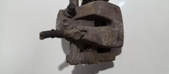 Toyota Avensis T250 Rear brake caliper