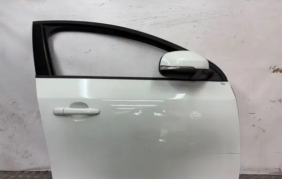 Volvo V60 Front door
