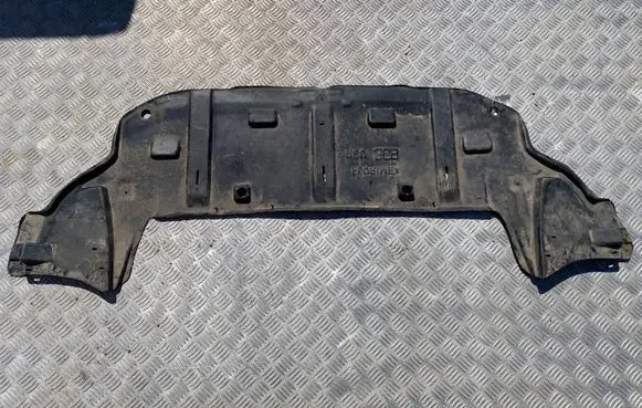 Peugeot 308 Engine splash shield/under tray