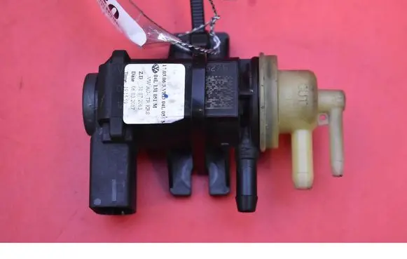 Seat Toledo I (1L) Vacuum valve 04L131051M