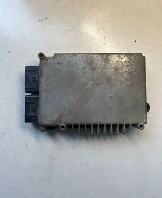 Chrysler Voyager Air suspension control unit module (rear) 8212AD P04748212AD