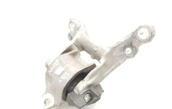 Honda Civic IX Engine mount bracket