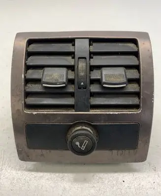 Audi A6 S6 C5 4B Rear air vent grill 4B0819203