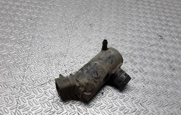 Toyota Hilux (N80, N90, N100, N110) Windscreen/windshield washer pump