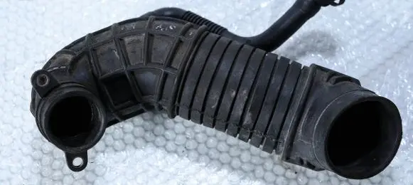 Audi A4 S4 B7 8E 8H Air intake hose/pipe 8E0129615J