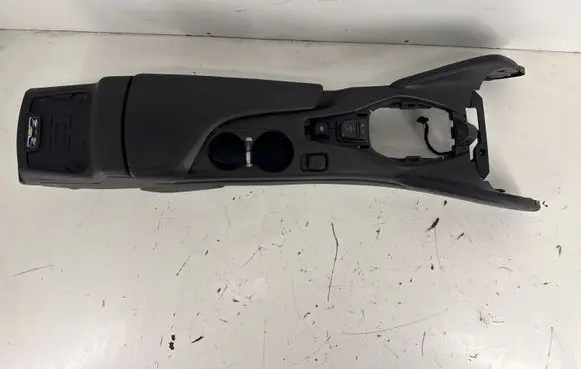 Chevrolet Camaro Center console 84512513 W515U02080D U100039841