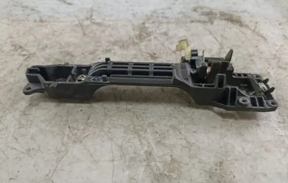 Front door exterior handle/bracket