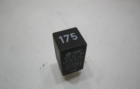 Audi A4 S4 B6 8E 8H Other relay 3A0927181 61233005