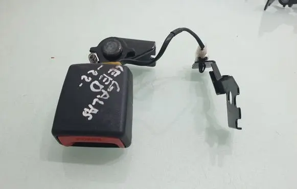 KIA Ceed Rear seatbelt buckle