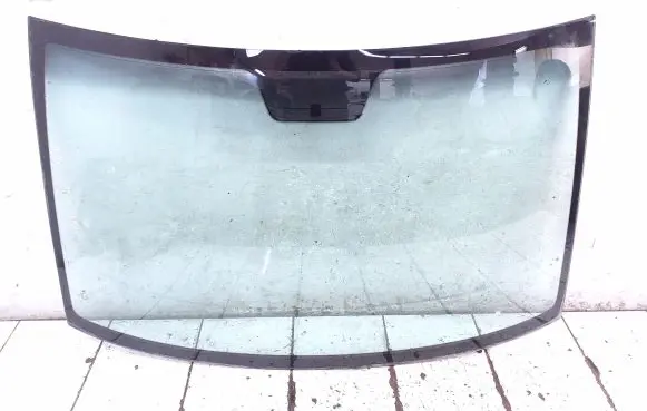 Mercedes-Benz Vito Viano W639 Front windscreen/windshield window AS1