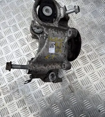 Audi A8 S8 D4 4H Stub axle 