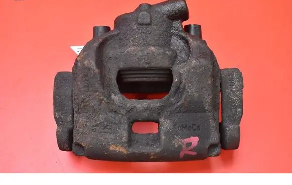 Front brake caliper