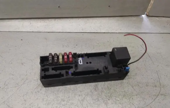 Mercedes-Benz C W202 Fuse module A0005400372