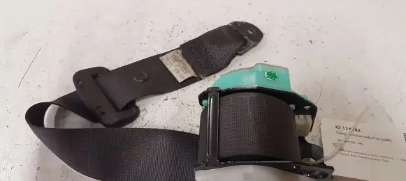 Mazda 6 Middle seatbelt (rear) 0431107