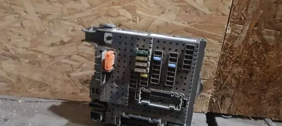 Volvo XC90 Fuse module 30786646