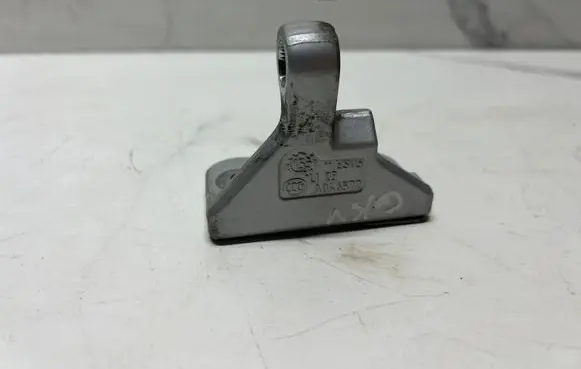 Mercedes-Benz A W176 Rear door lower hinge A046572