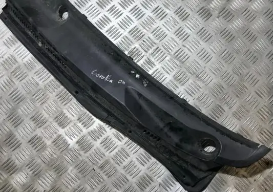 Toyota Corolla E120 E130 Wiper trim 5570902070 55709-02070