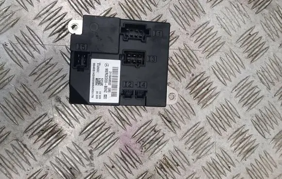 Mercedes-Benz E W211 Comfort/convenience module 2115458532